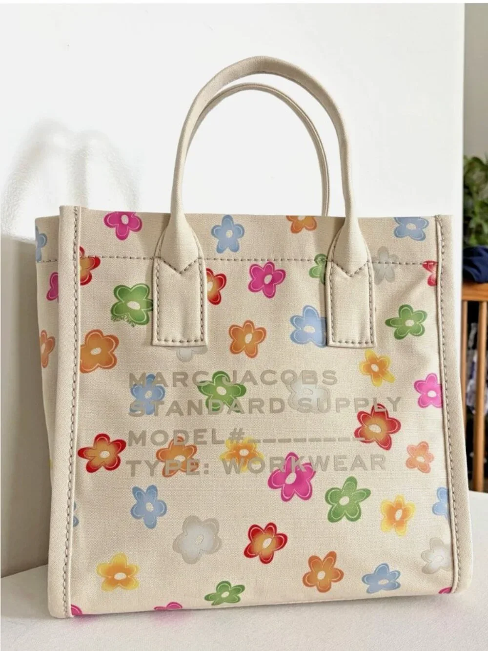 New Marc Jacobs Cotton Canvas Graphic Sticker-Print Medium Tote White Multi